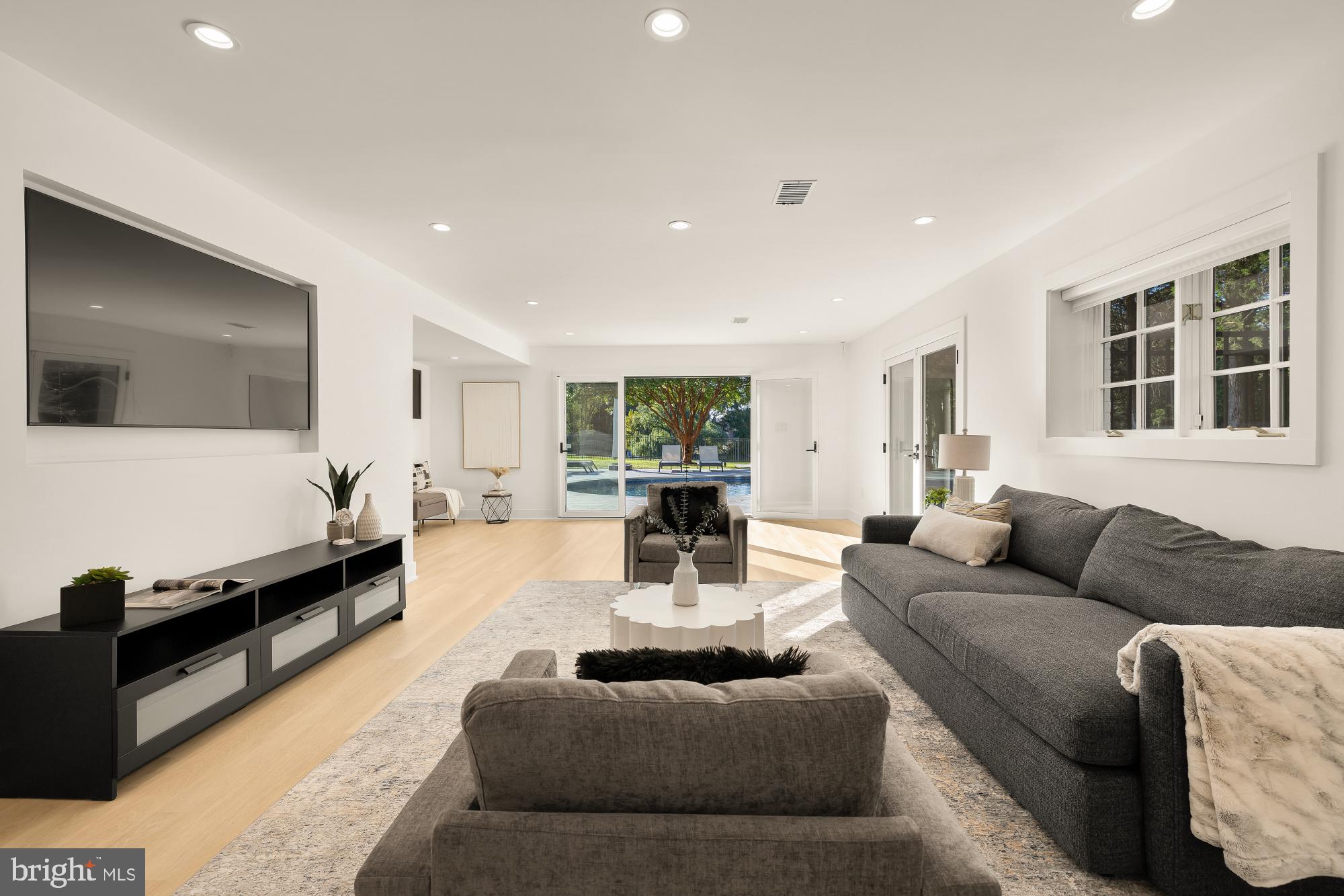 TRAVILAH MEADOWS - Residential