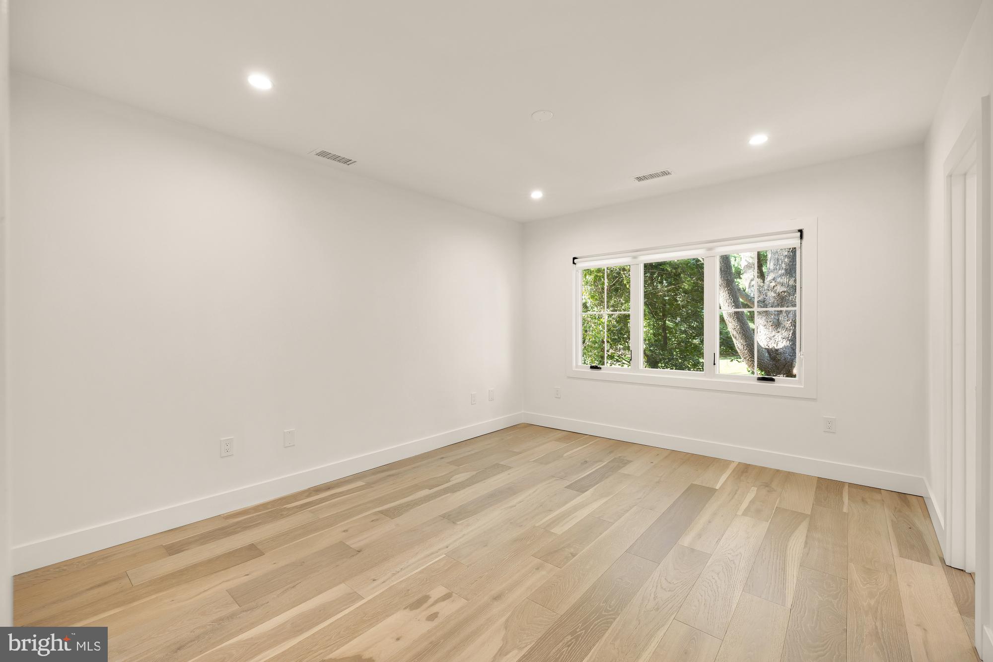 TRAVILAH MEADOWS - Residential