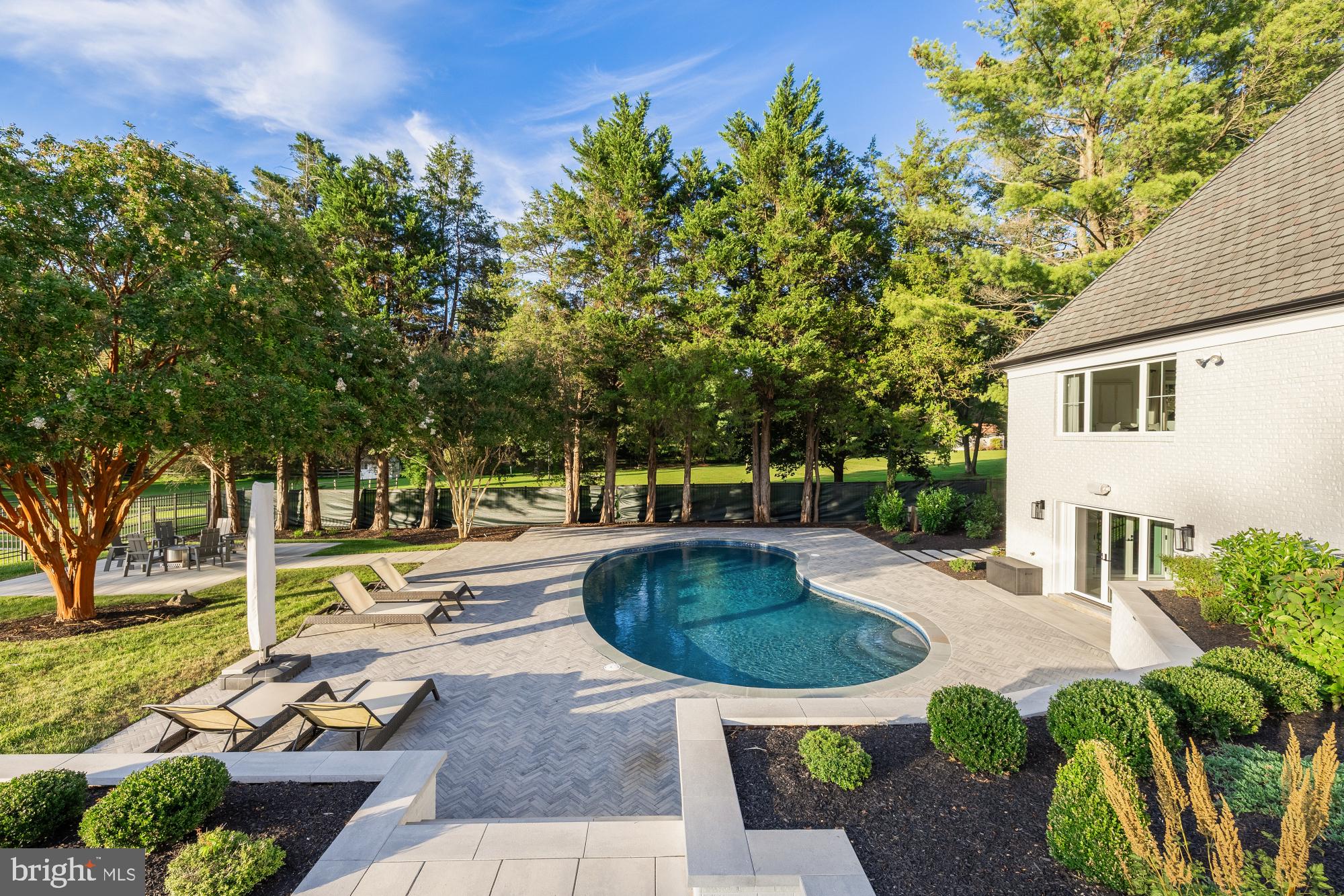 TRAVILAH MEADOWS - Residential