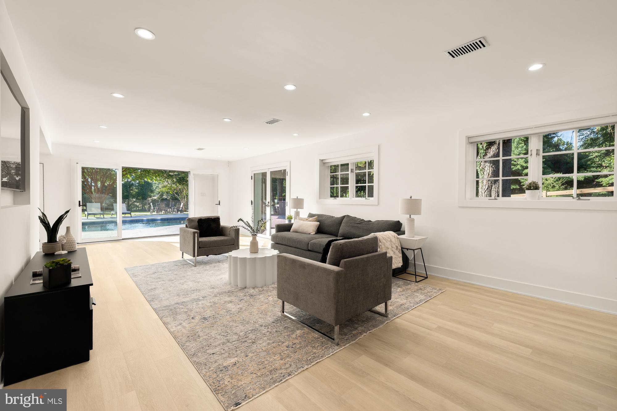 TRAVILAH MEADOWS - Residential