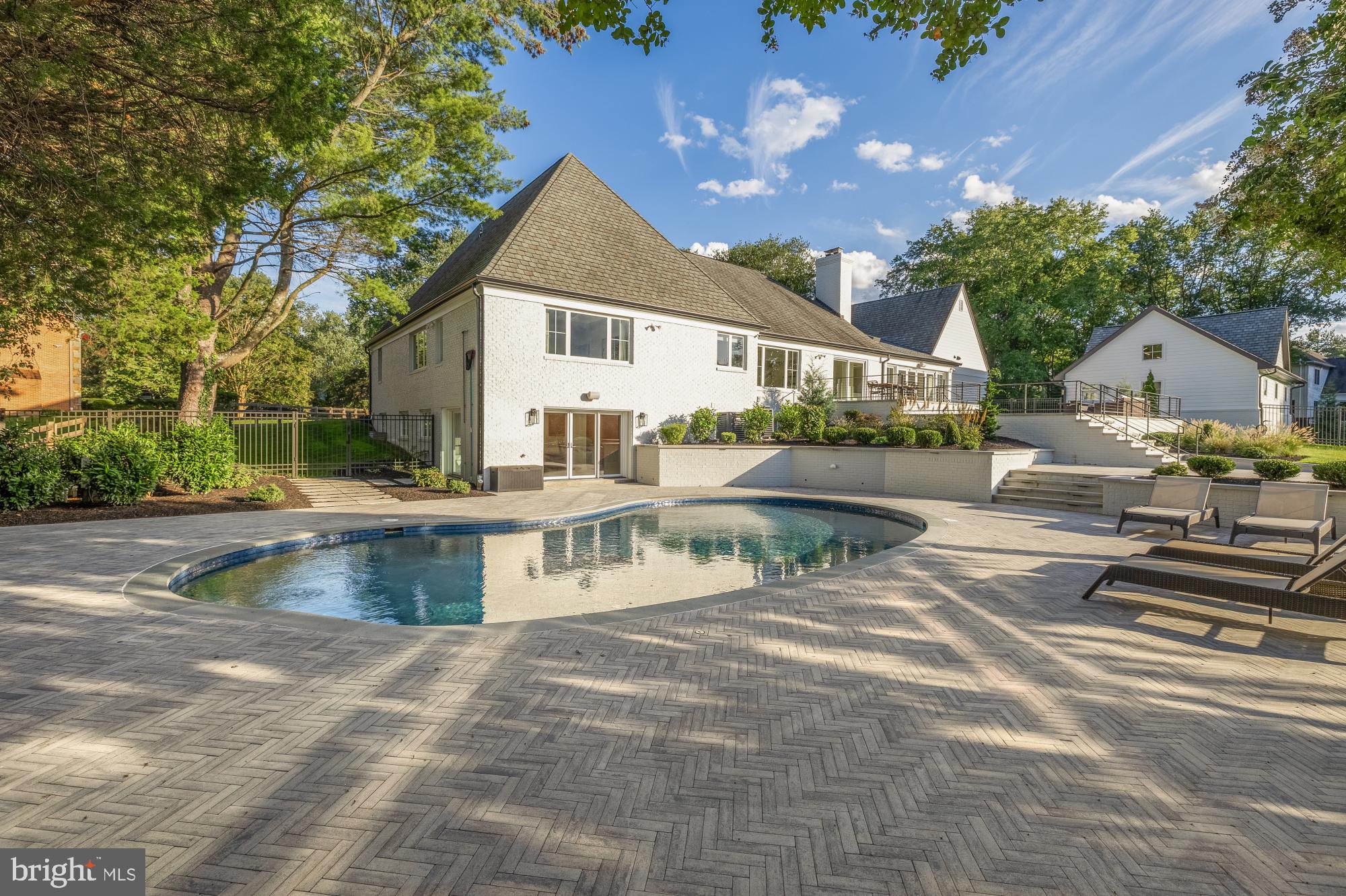 TRAVILAH MEADOWS - Residential