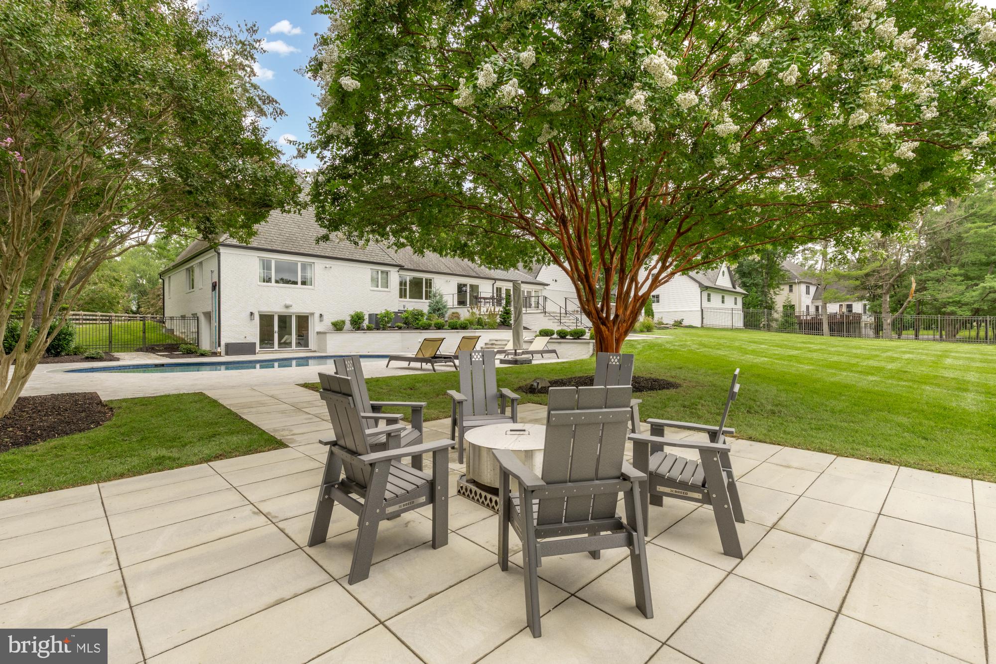 TRAVILAH MEADOWS - Residential