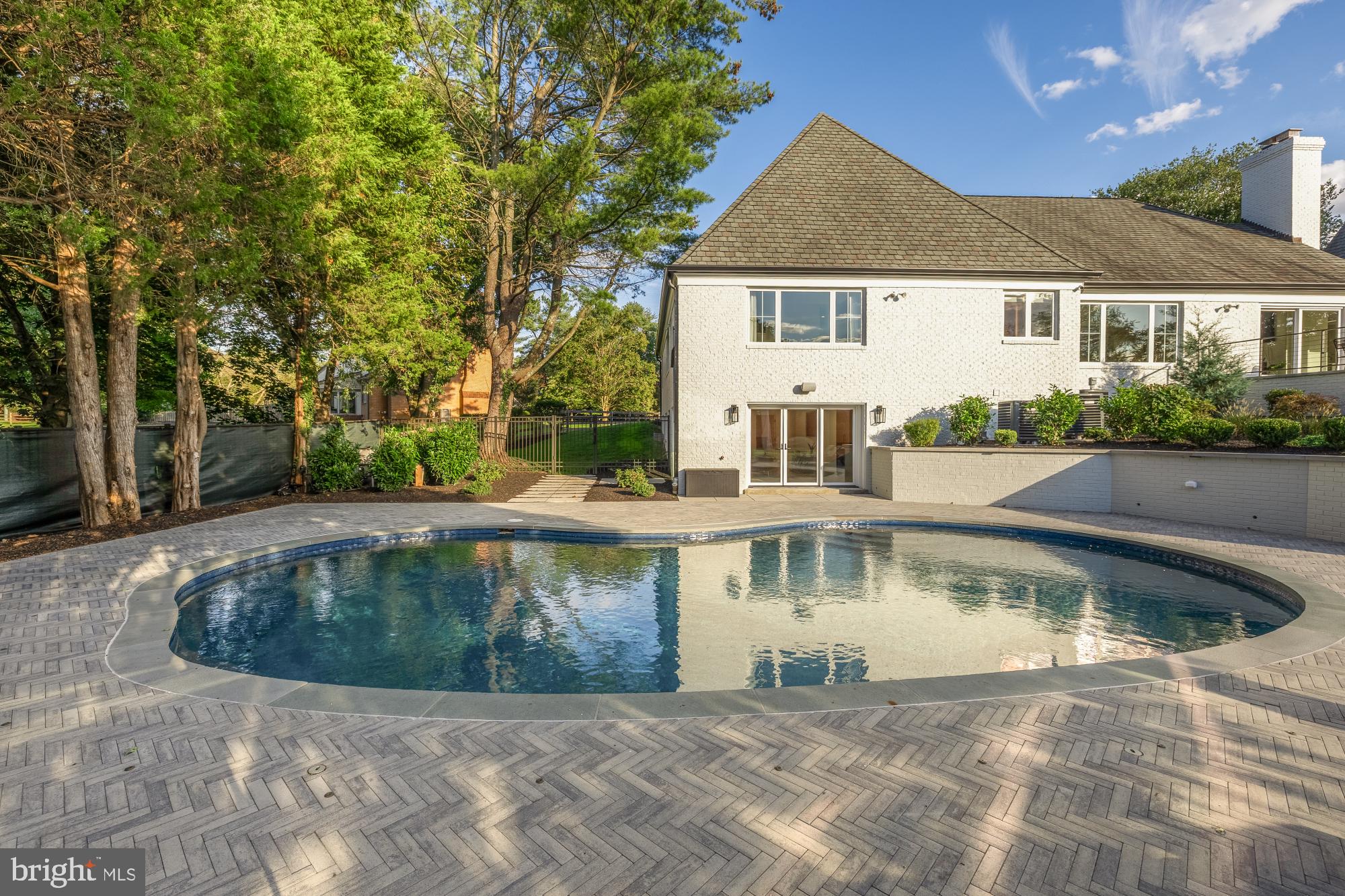 TRAVILAH MEADOWS - Residential