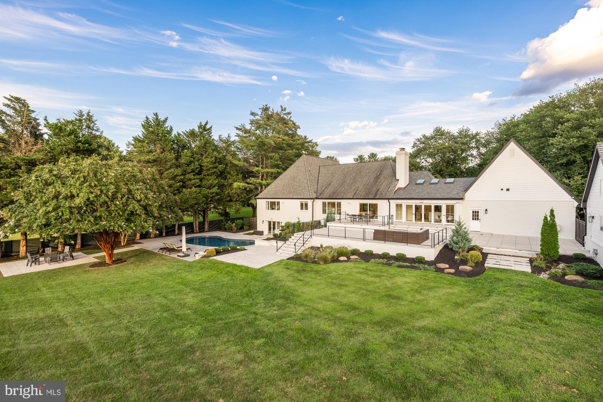 TRAVILAH MEADOWS - Residential