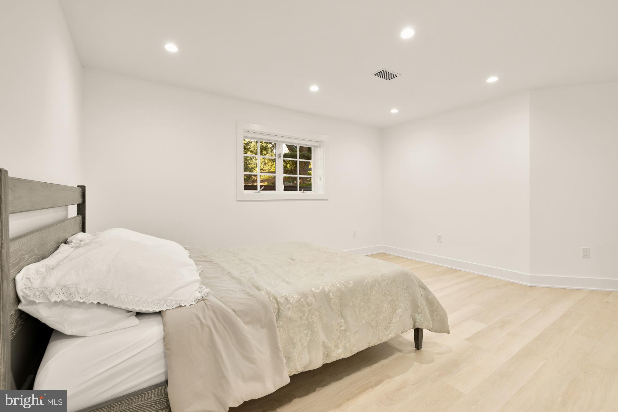 TRAVILAH MEADOWS - Residential