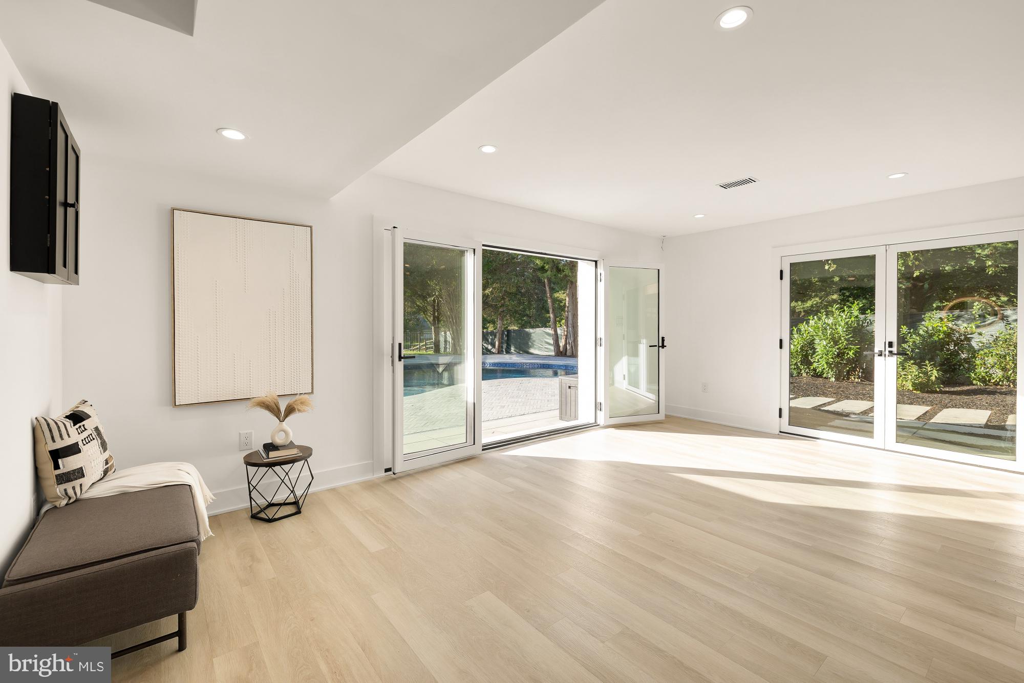 TRAVILAH MEADOWS - Residential