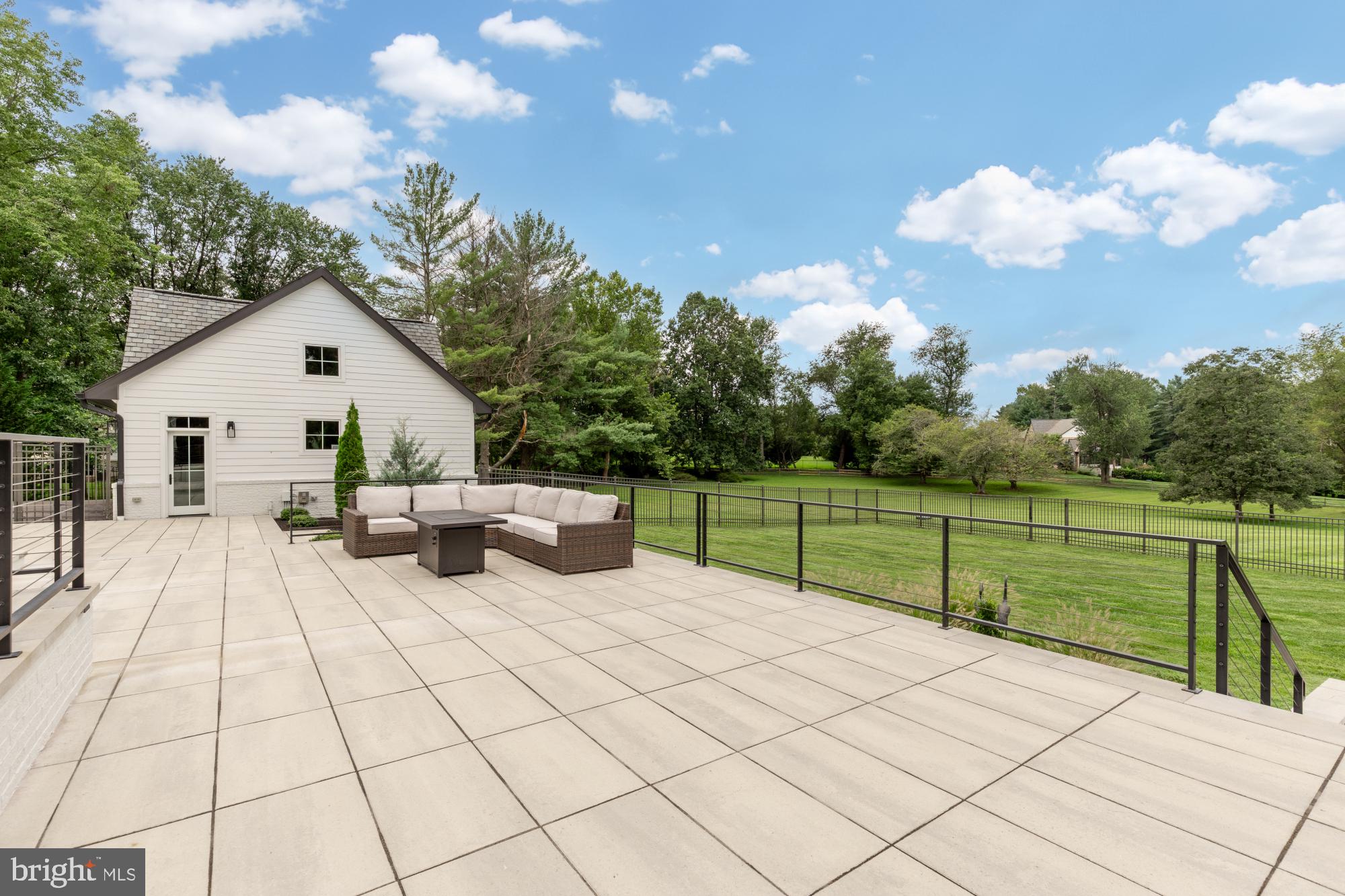 TRAVILAH MEADOWS - Residential