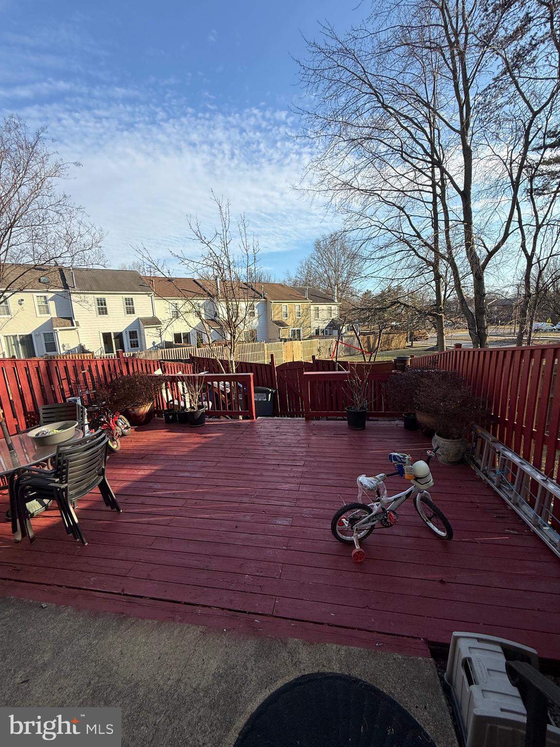 SARATOGA TOWNHOUSES - Residential