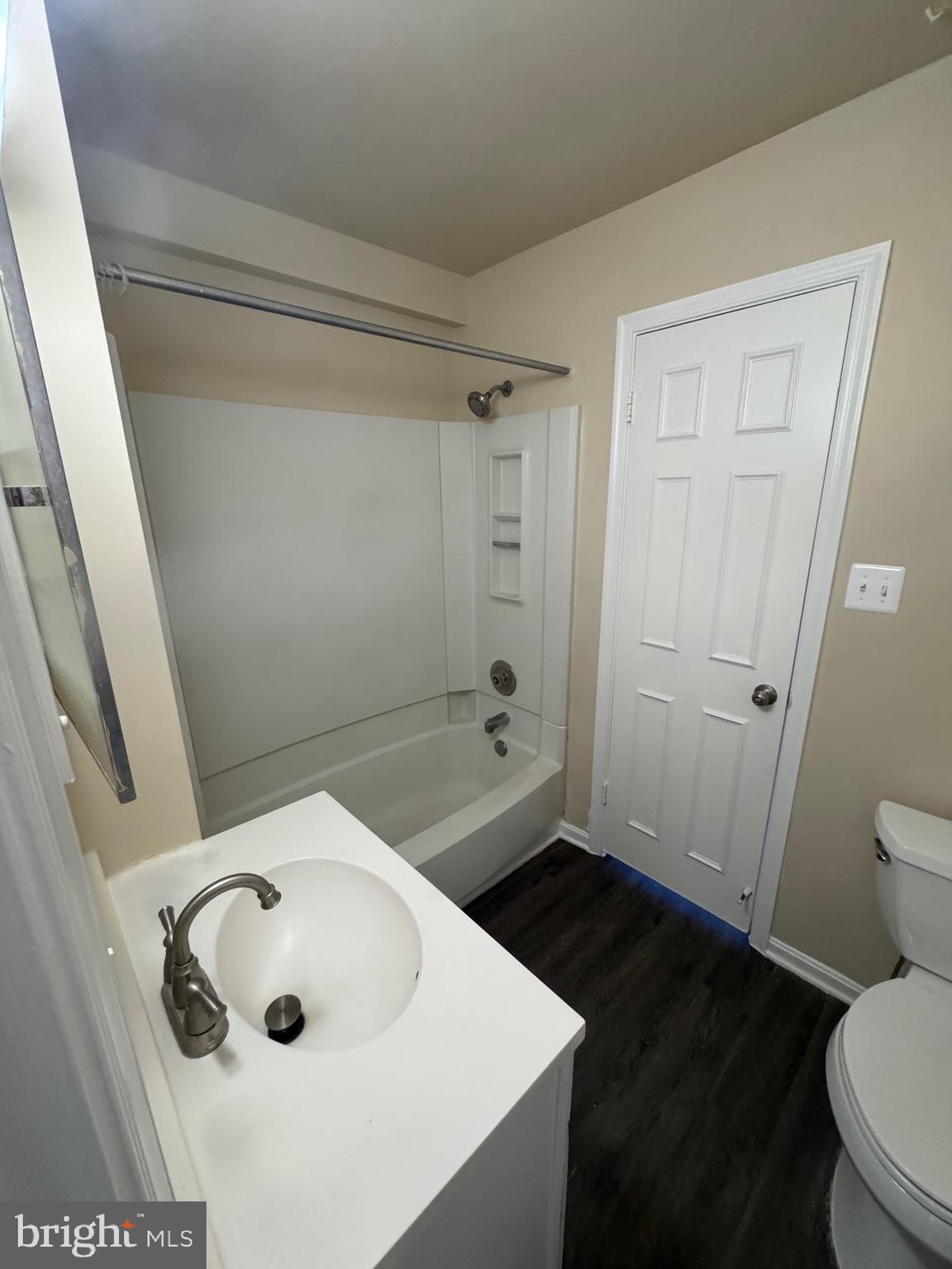 SARATOGA TOWNHOUSES - Residential