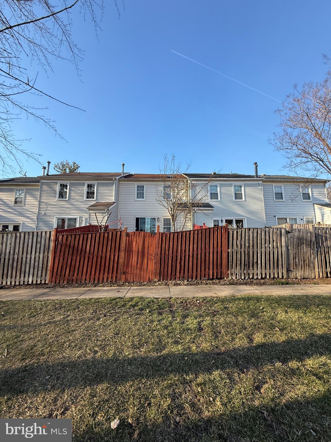 SARATOGA TOWNHOUSES - Residential