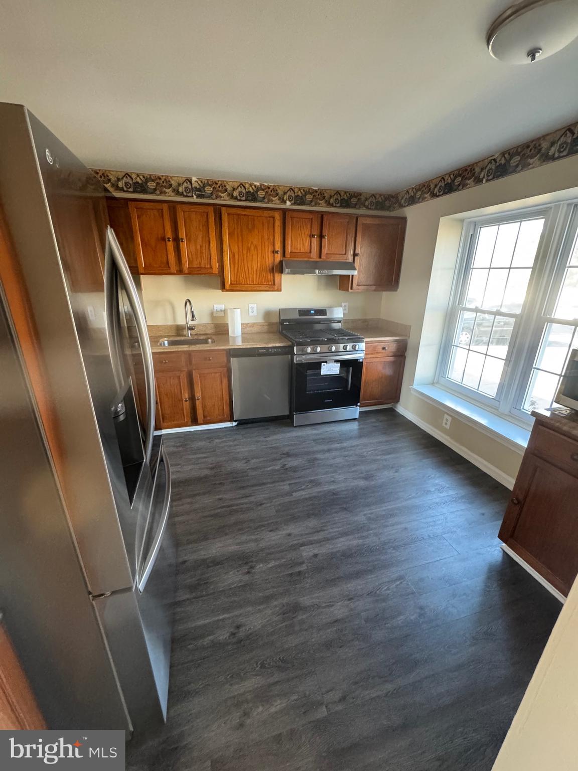 SARATOGA TOWNHOUSES - Residential