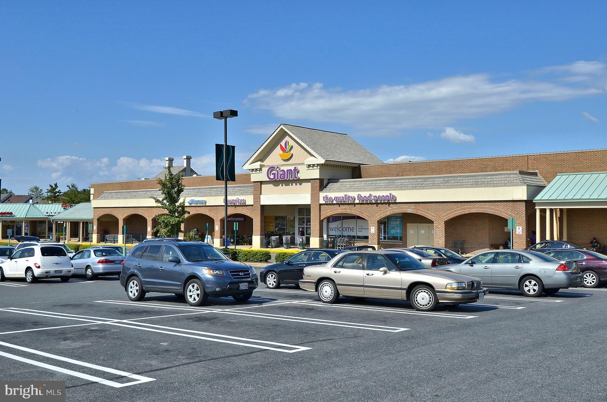 SHADY GROVE VILLAGE - Residential Lease