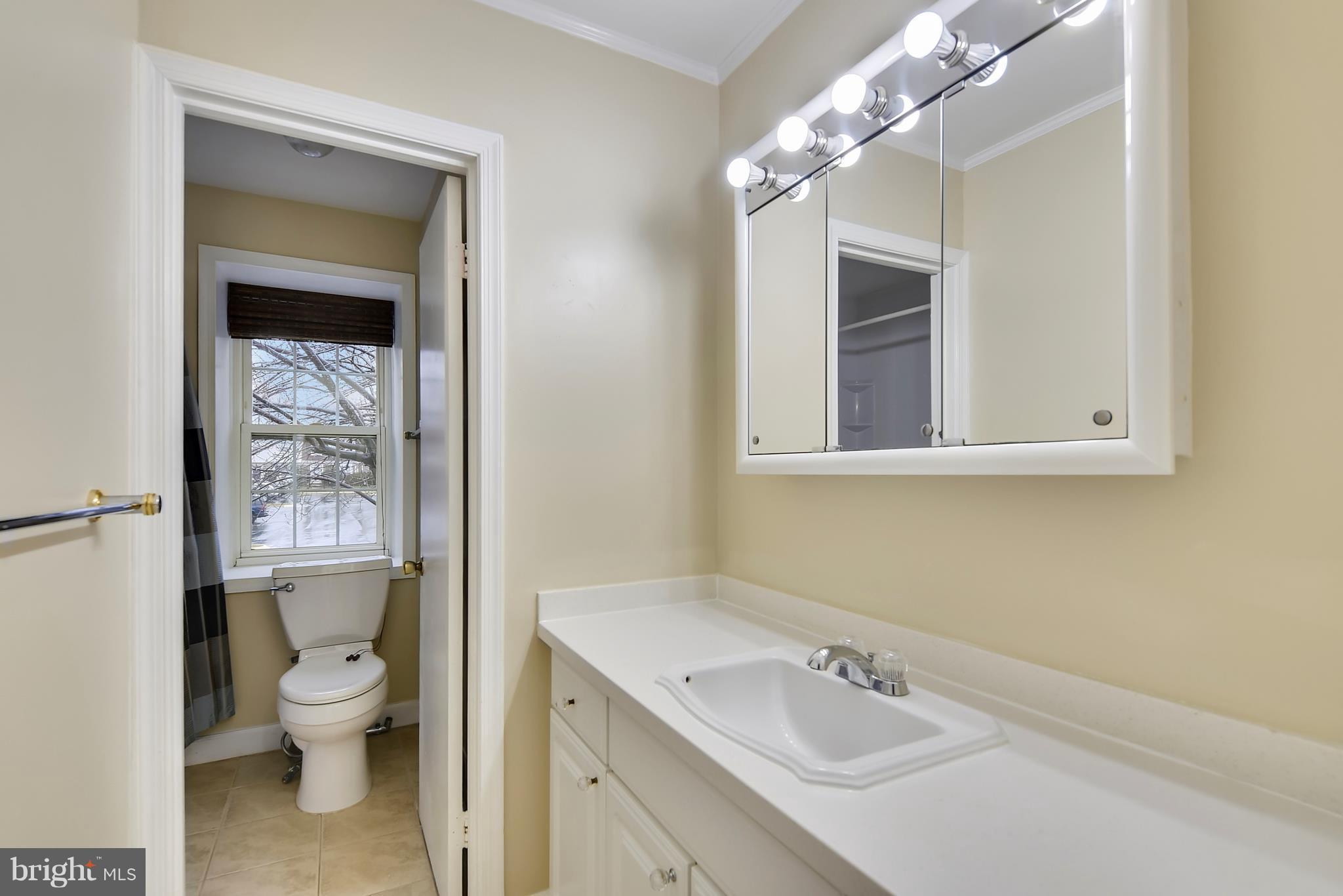 SHADY GROVE VILLAGE - Residential Lease