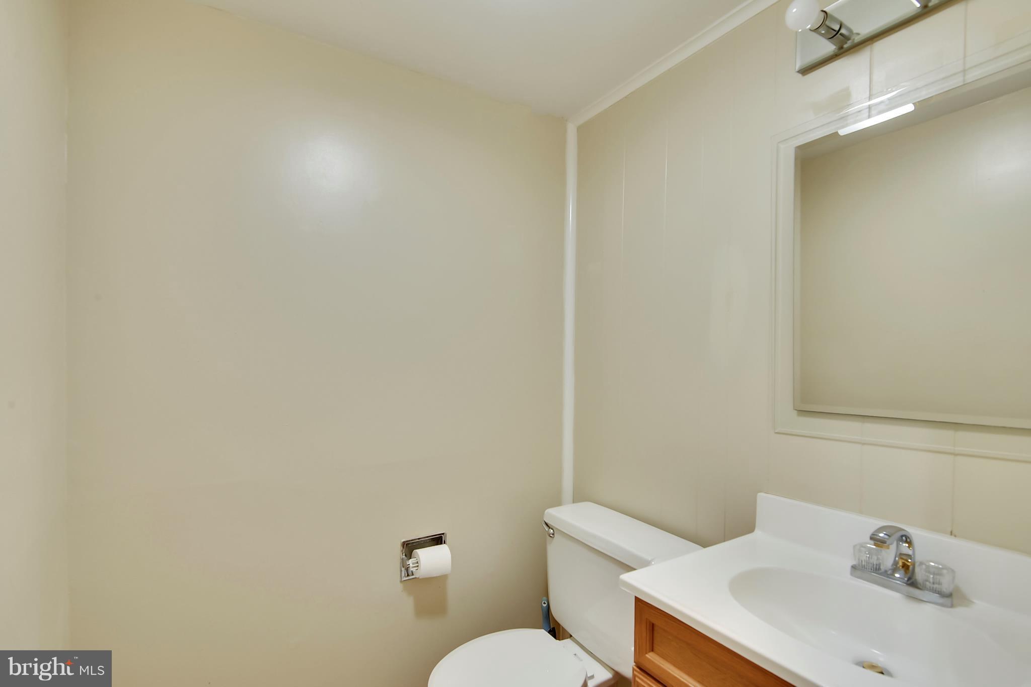 SHADY GROVE VILLAGE - Residential Lease