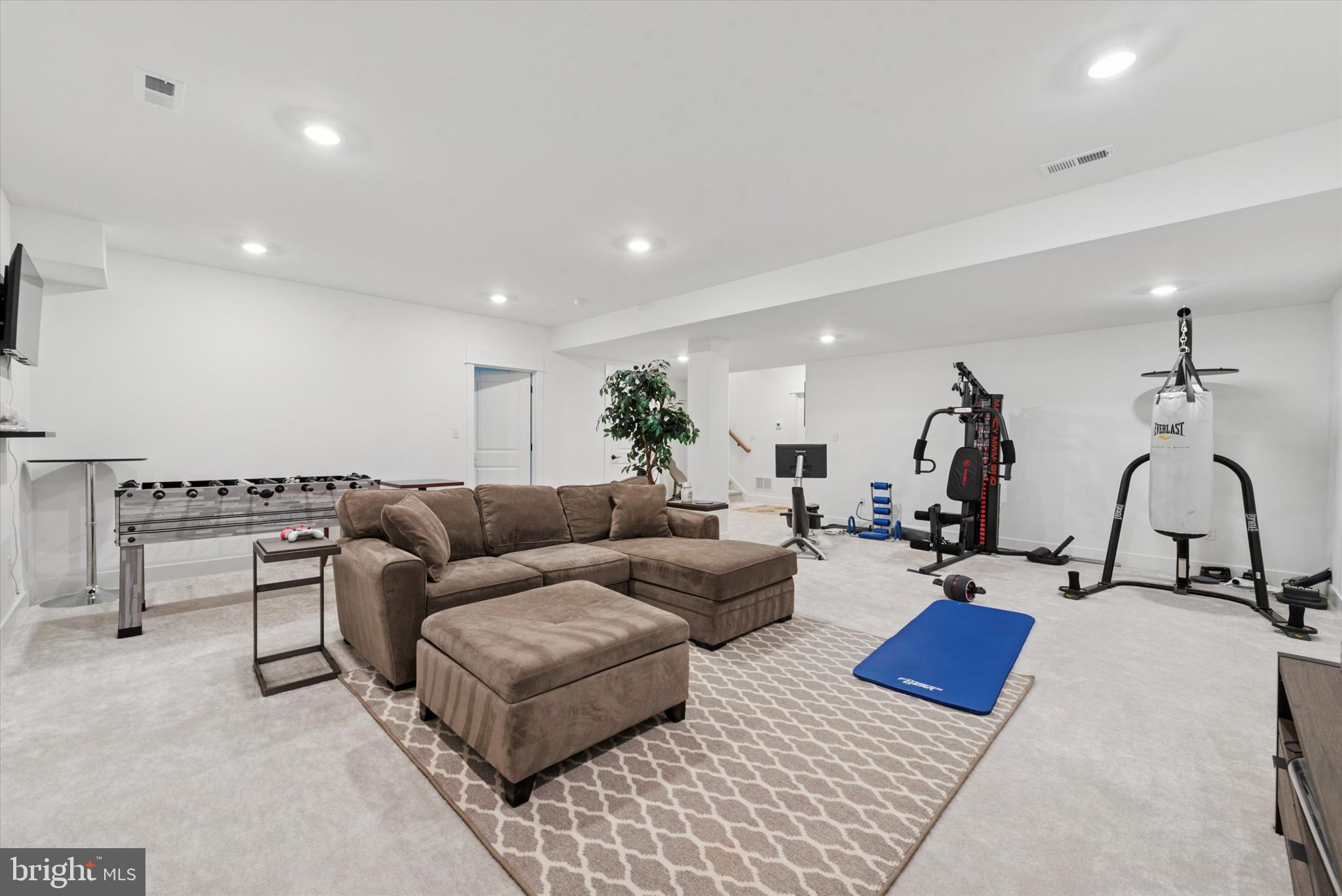 SPRING OAK - Residential