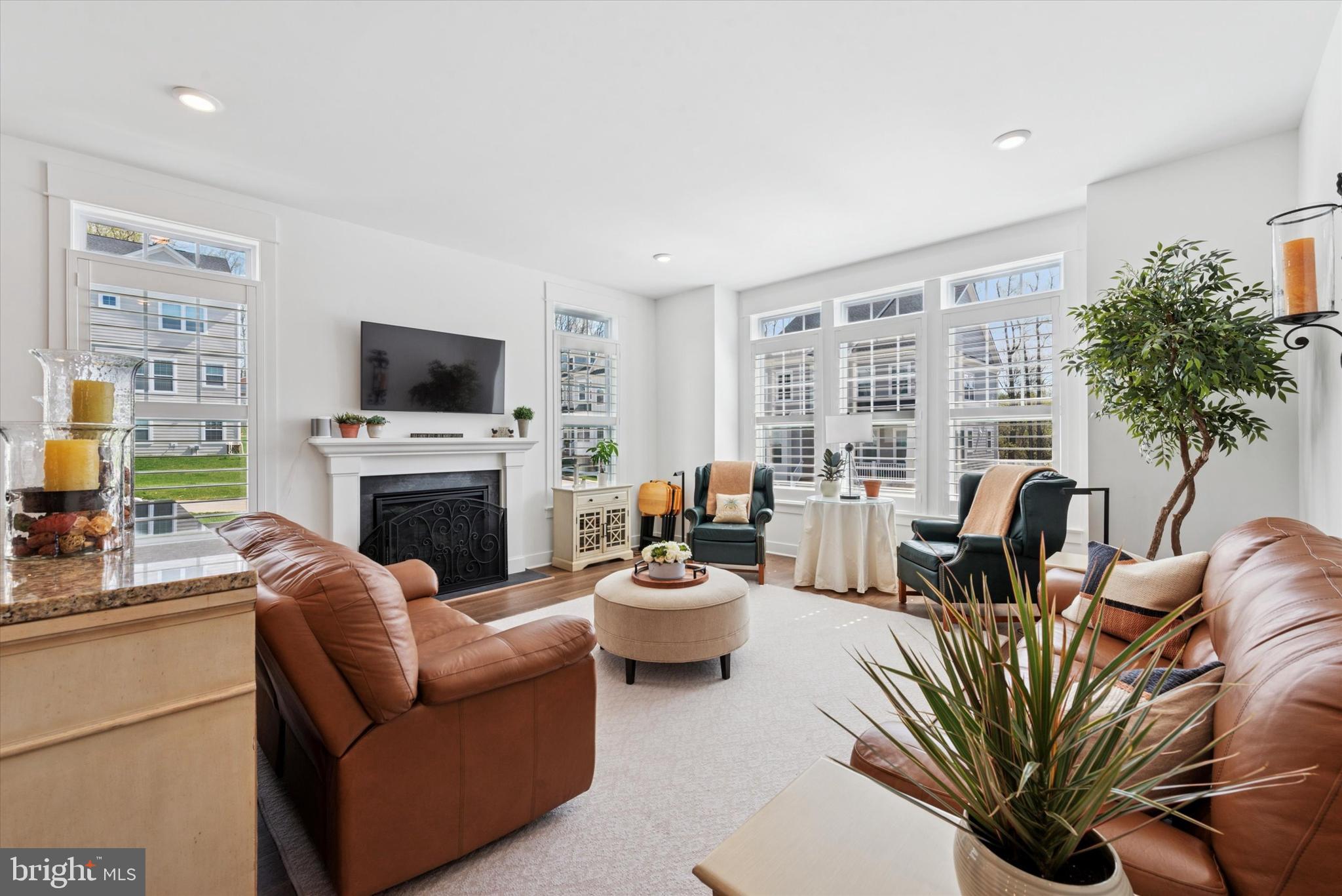 SPRING OAK - Residential