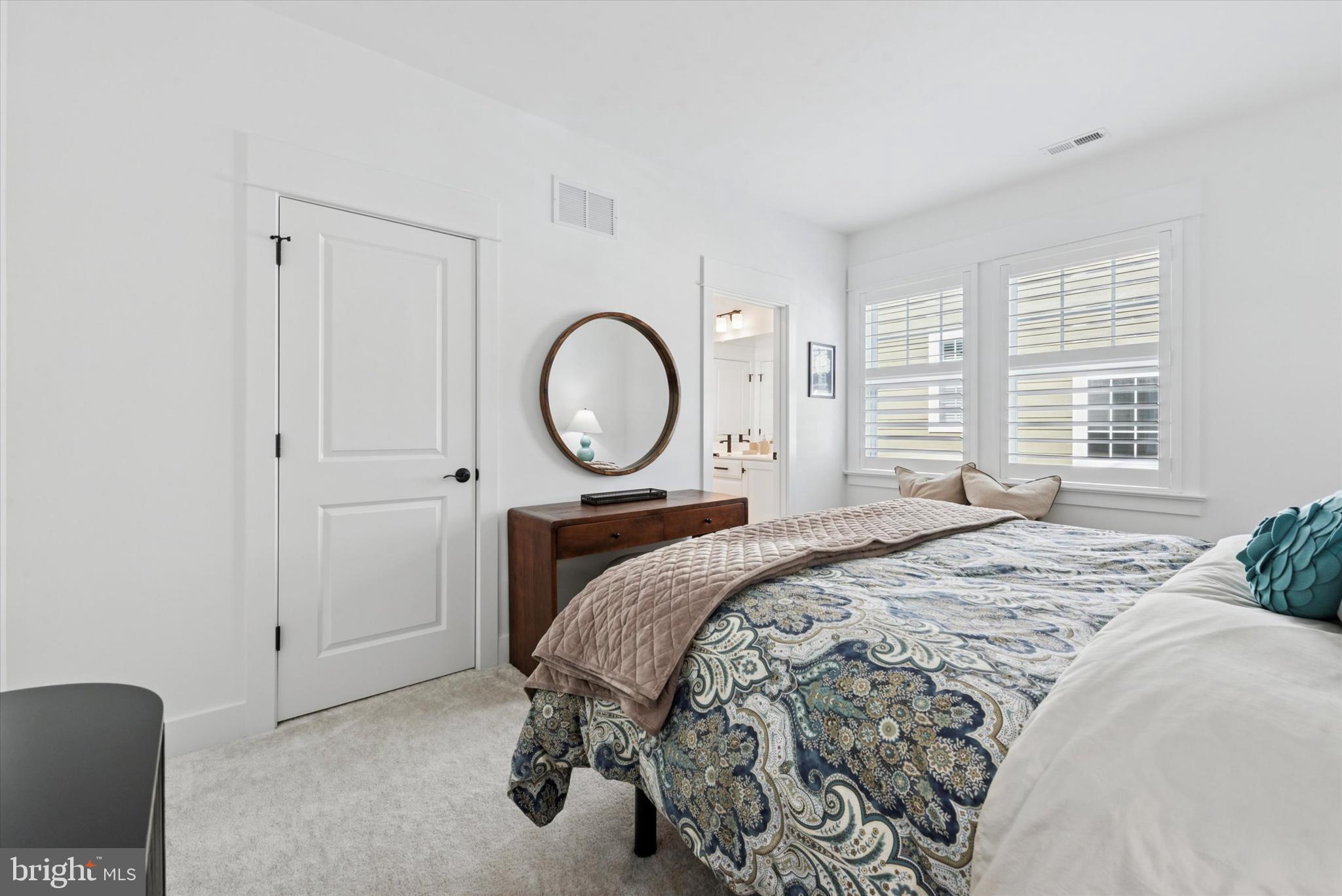 SPRING OAK - Residential