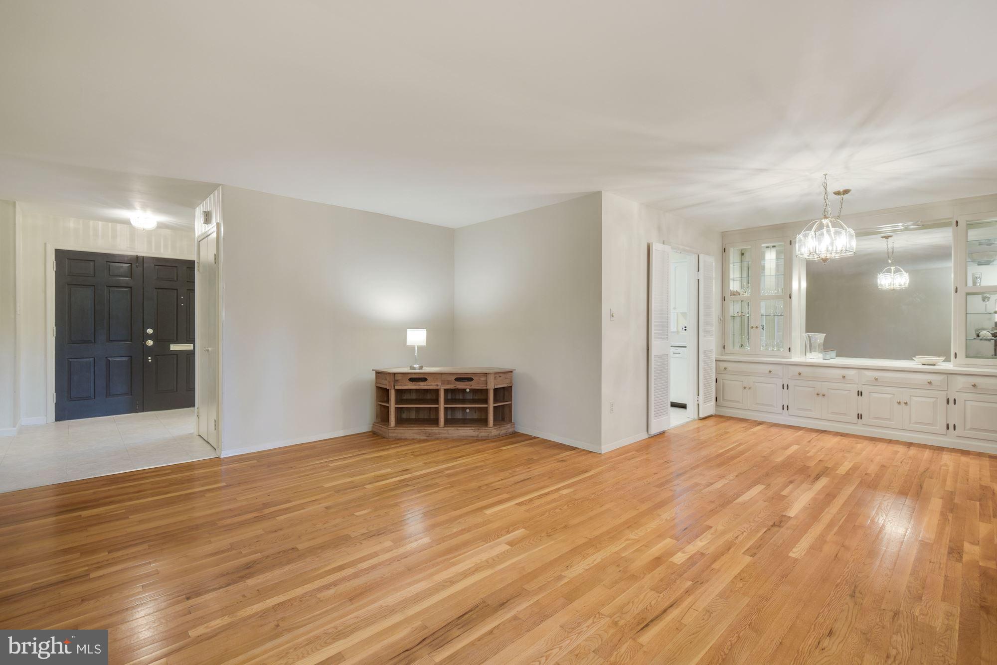 BEL PRE WOODS - Residential