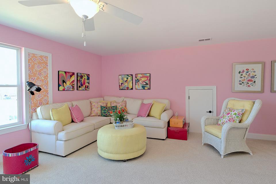 TWO RIVERS - Residential