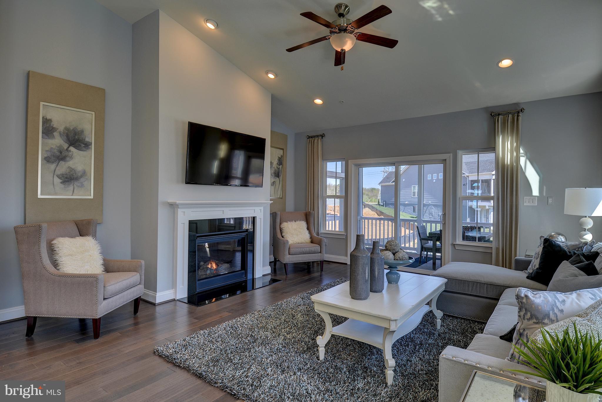 TWO RIVERS - Residential