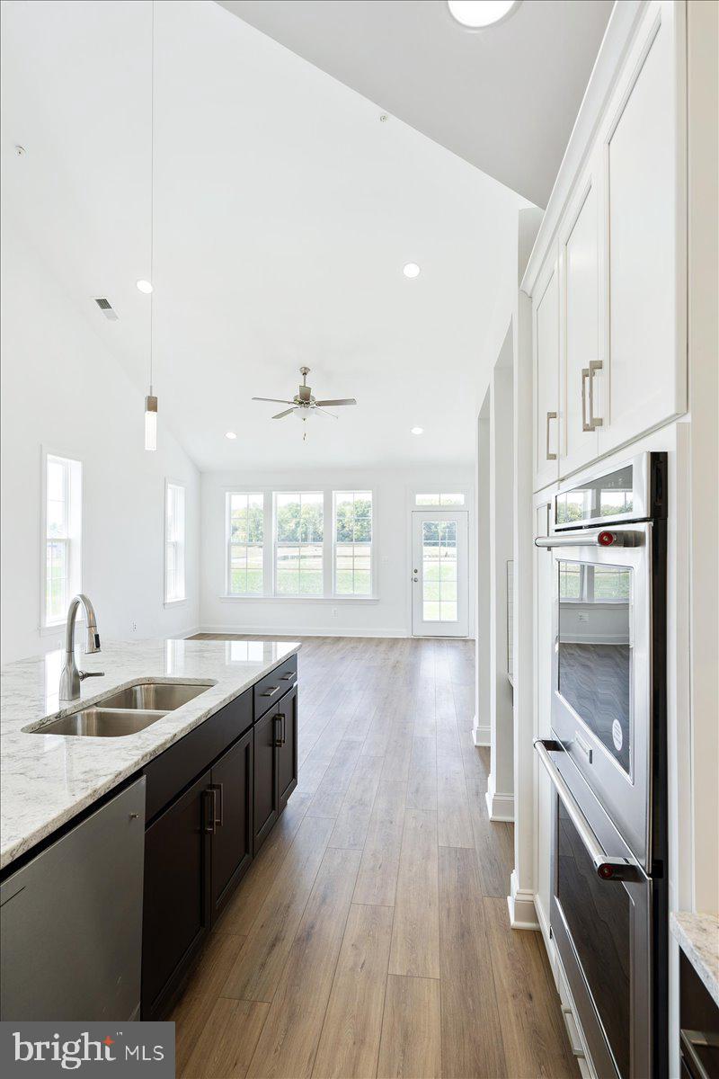 ROSEHILL MANOR - Residential