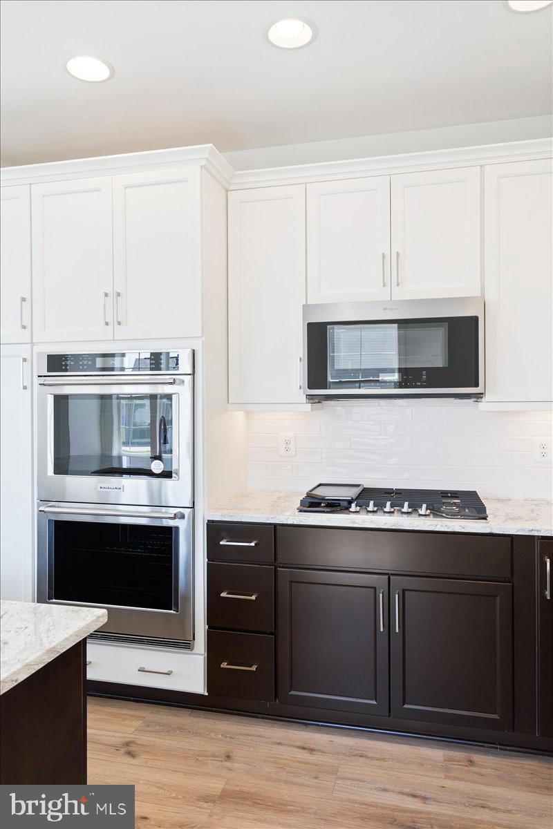 ROSEHILL MANOR - Residential