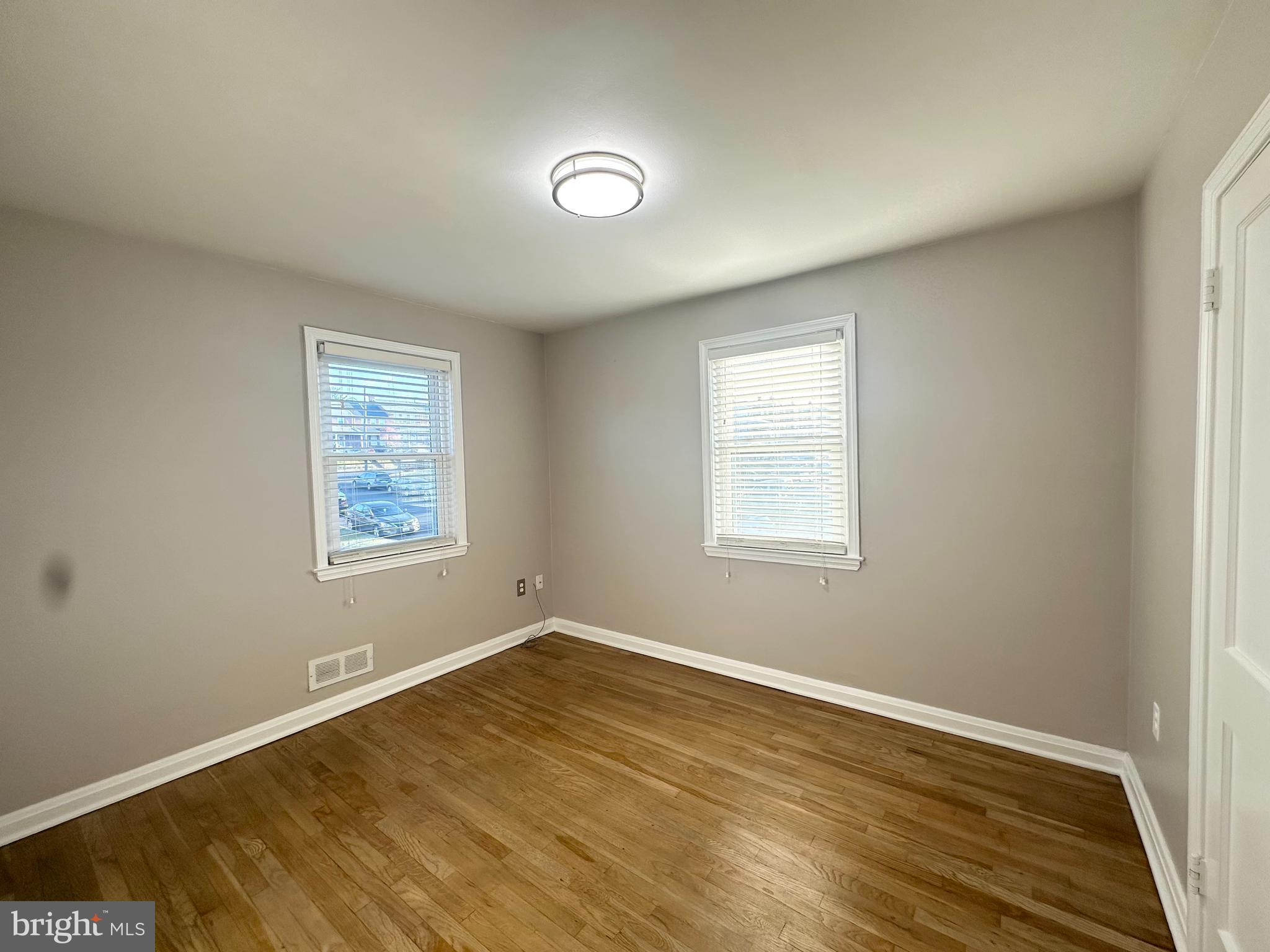 DUNDALK - Residential Lease