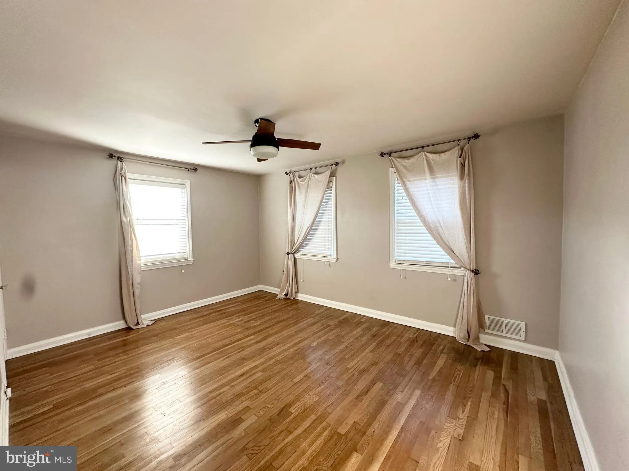 Baltimore, Maryland 21224, United States, 2 Bedrooms Bedrooms, ,1 BathroomBathrooms,Residential,Active,34029