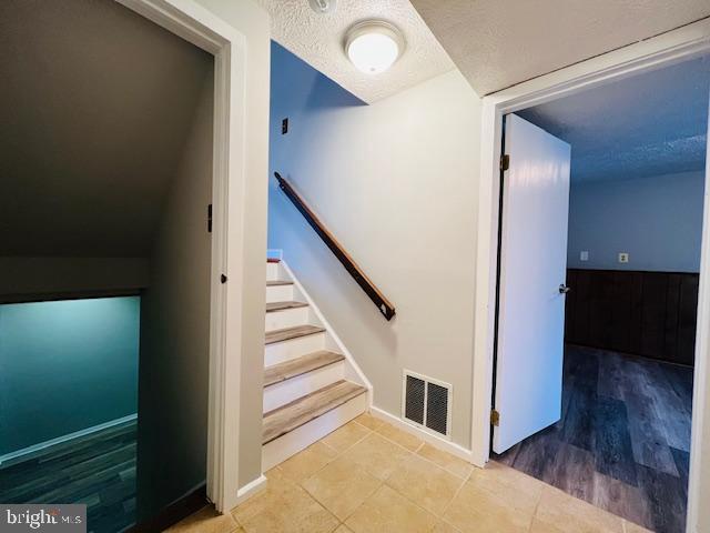 HILLCREST ORCHARDS - Residential Lease