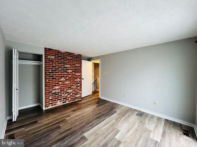 HILLCREST ORCHARDS - Residential Lease