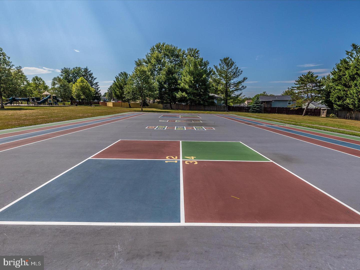 HILLCREST ORCHARDS - Residential Lease