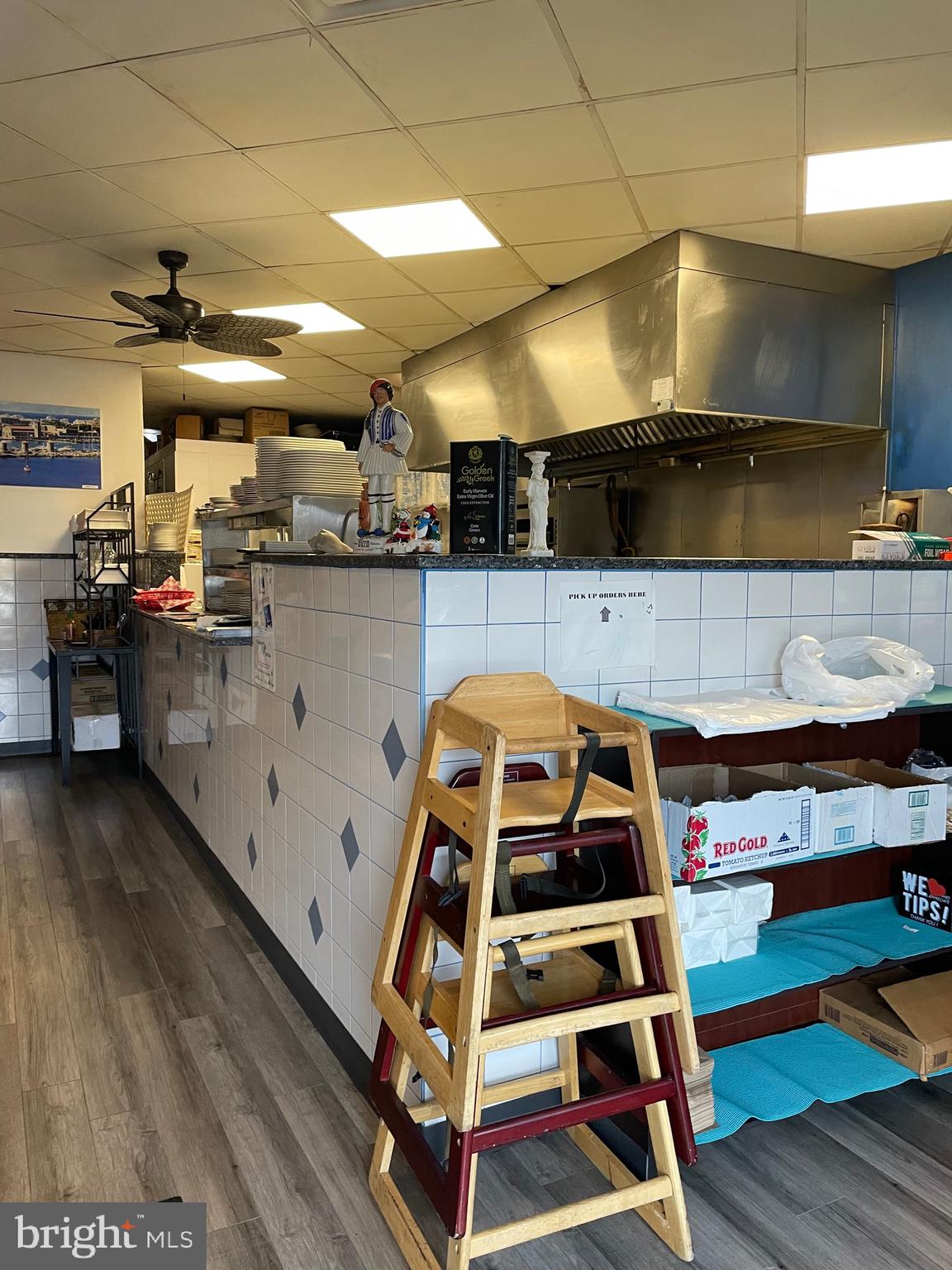 HILLTOWN - Commercial Sale