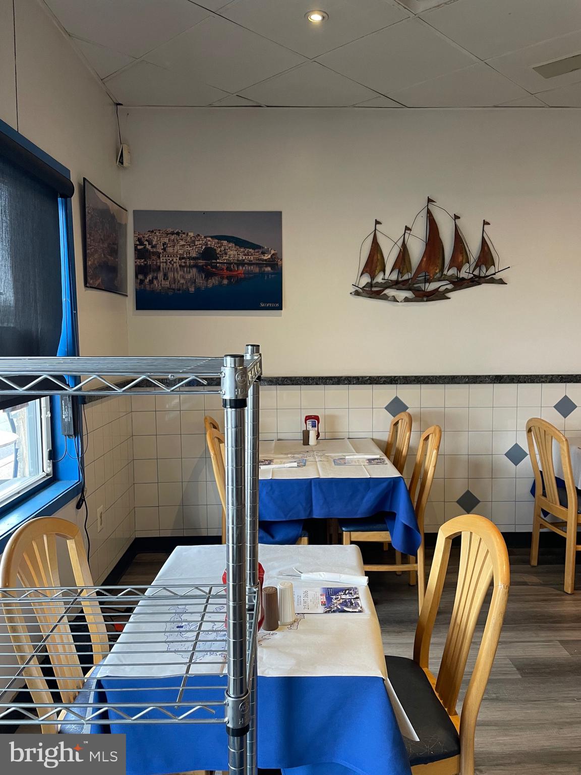 HILLTOWN - Commercial Sale