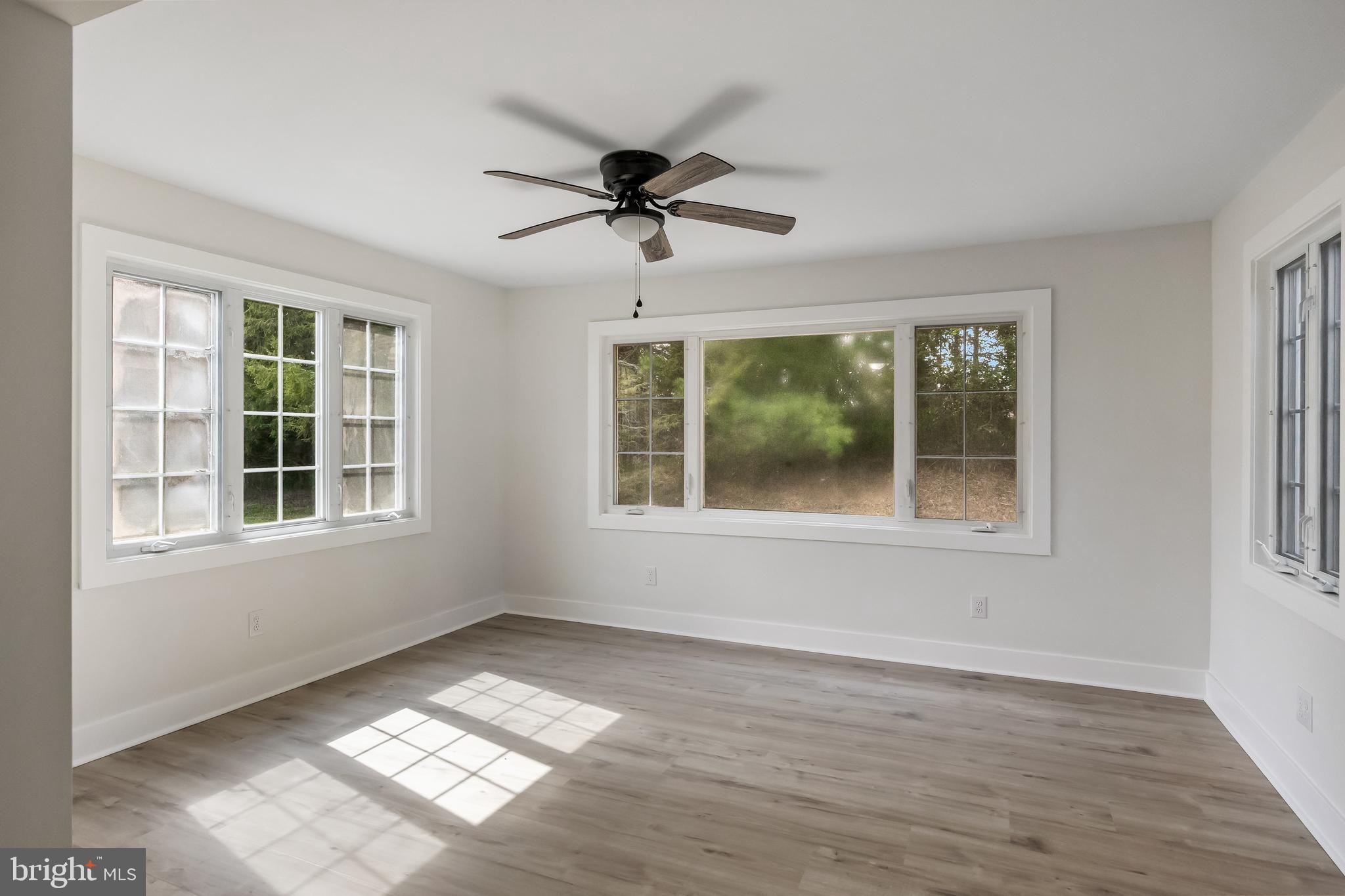 LEISURETOWNE - Residential