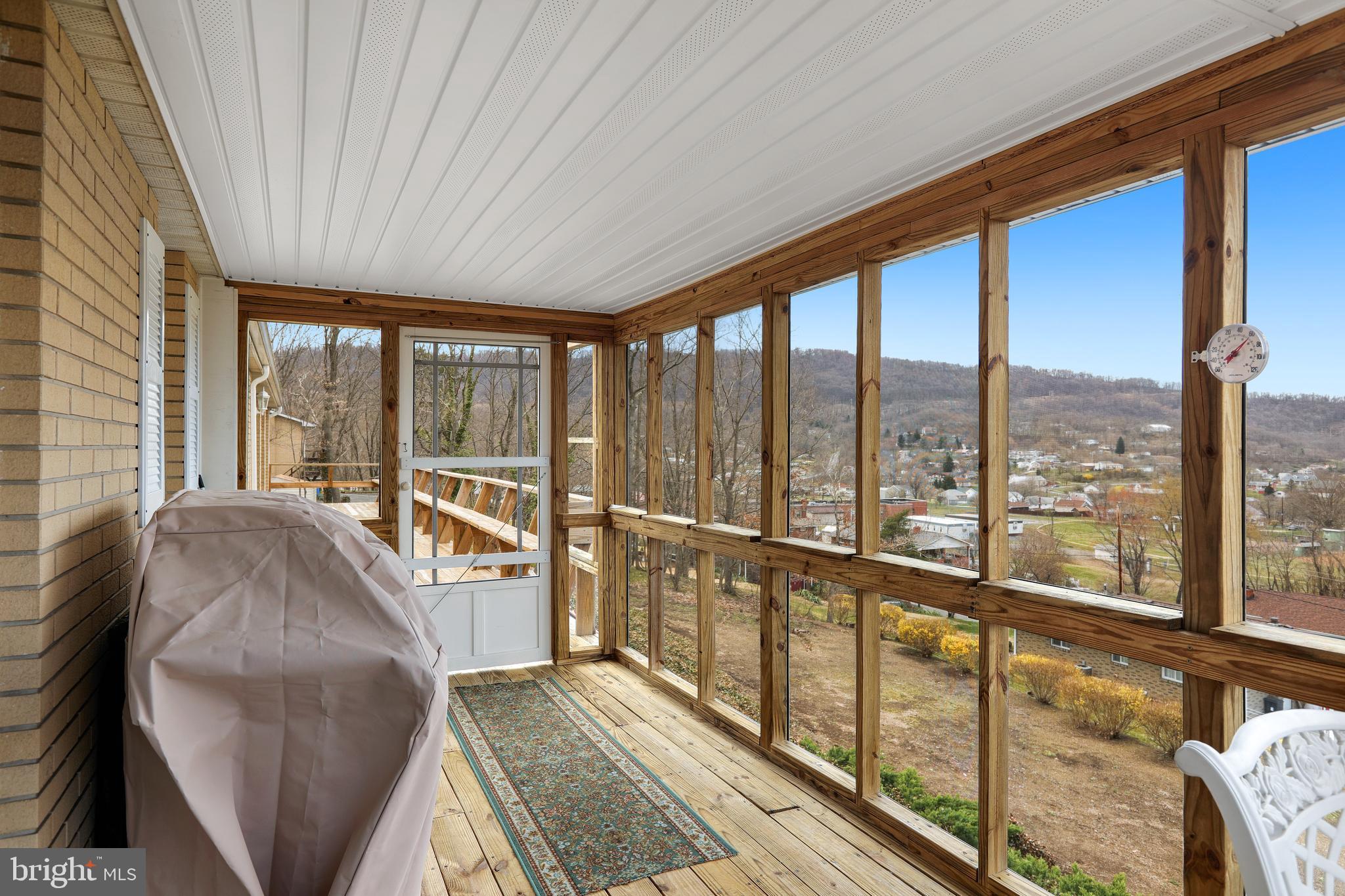 VALLEY VIEW - Residential