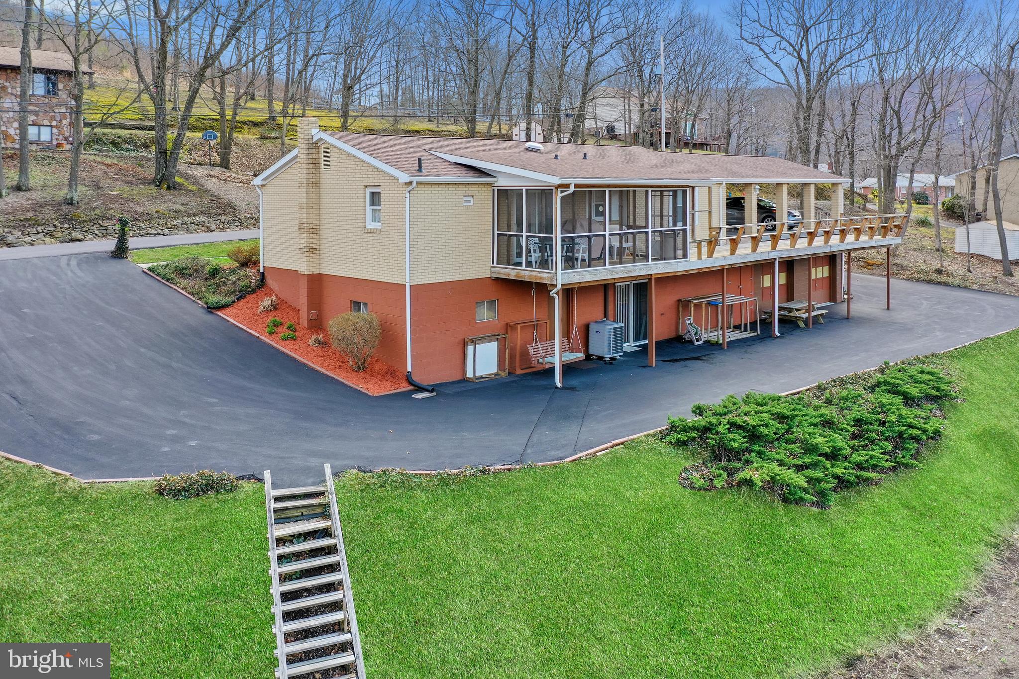 VALLEY VIEW - Residential