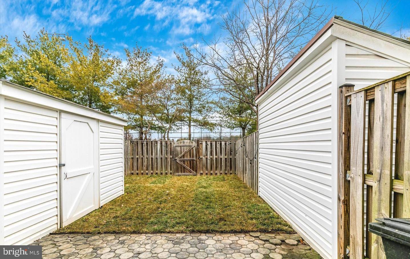 WILLOW BEND - Residential Lease