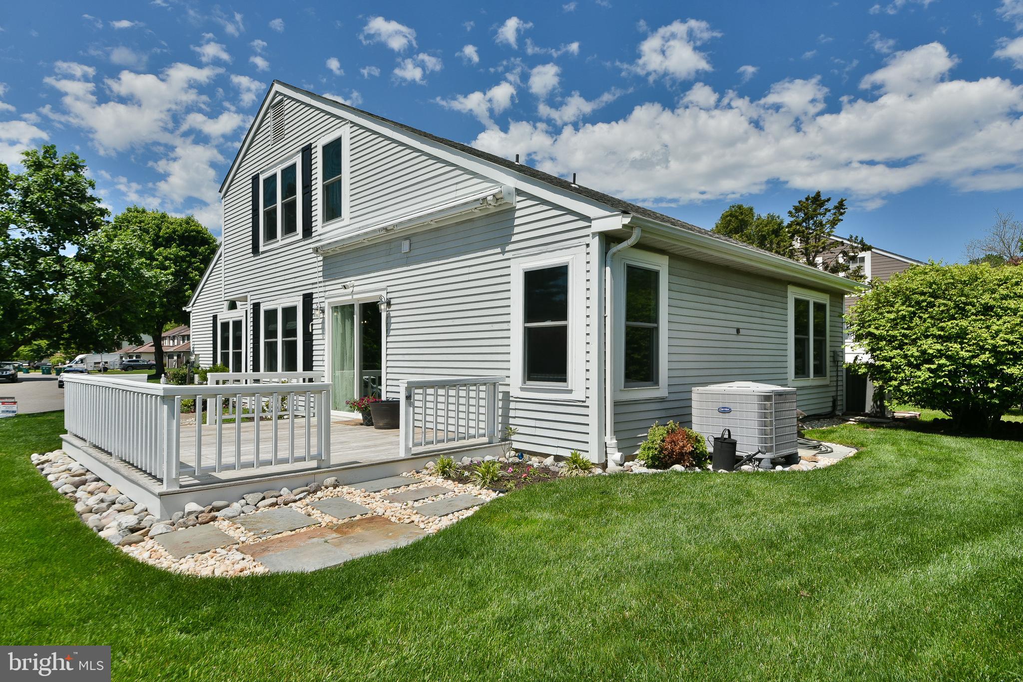 SUMMIT TRACE - Residential