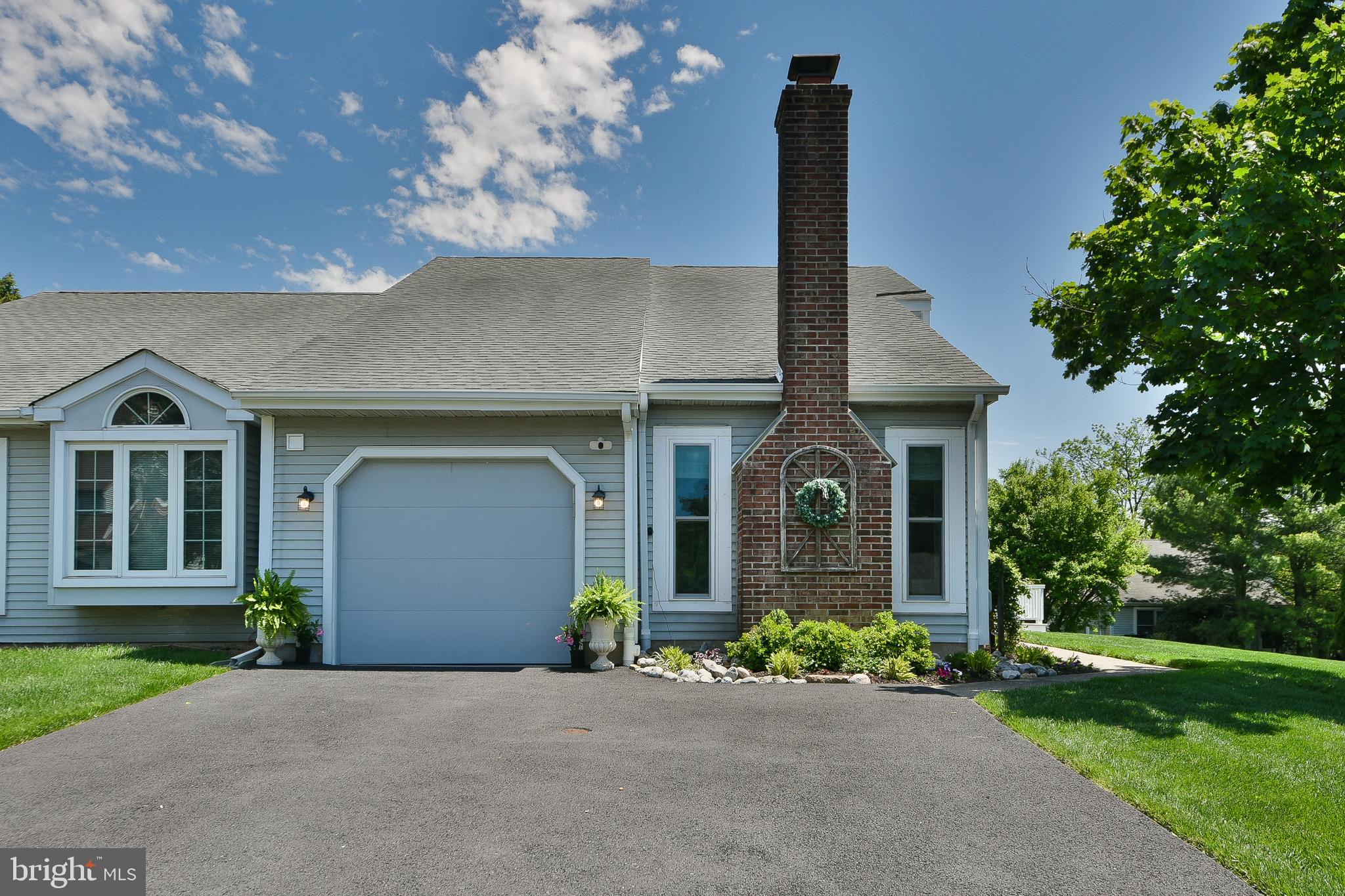 SUMMIT TRACE - Residential
