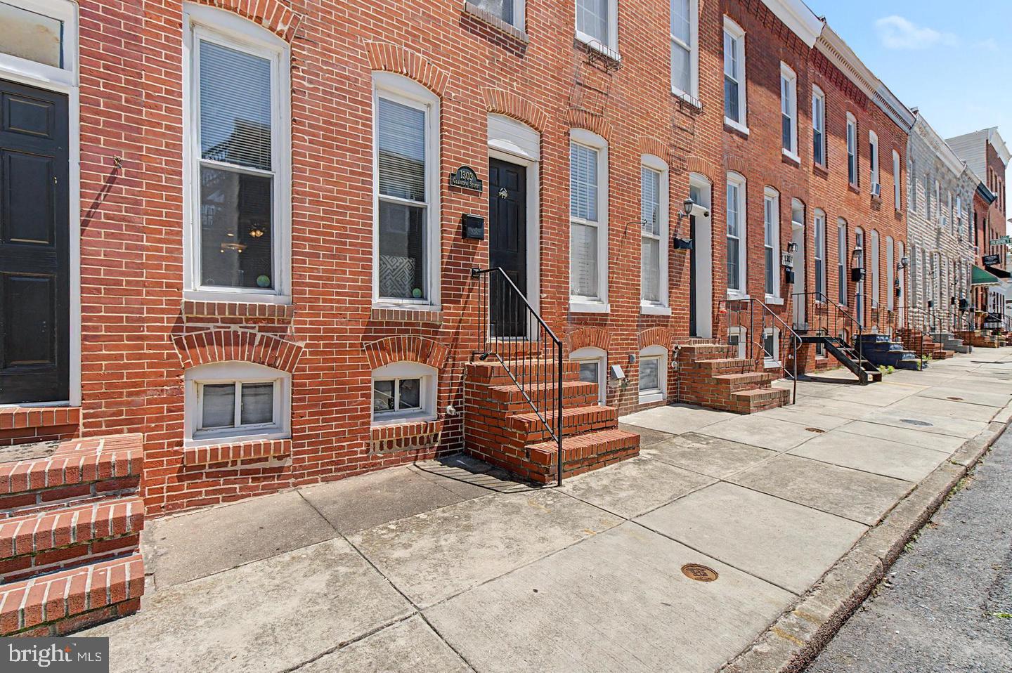 1303 CLARKSON STREET