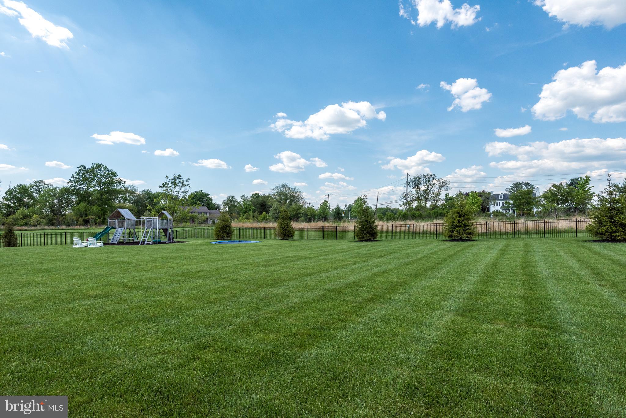 ESTATE AT MILL CREEK - Residential