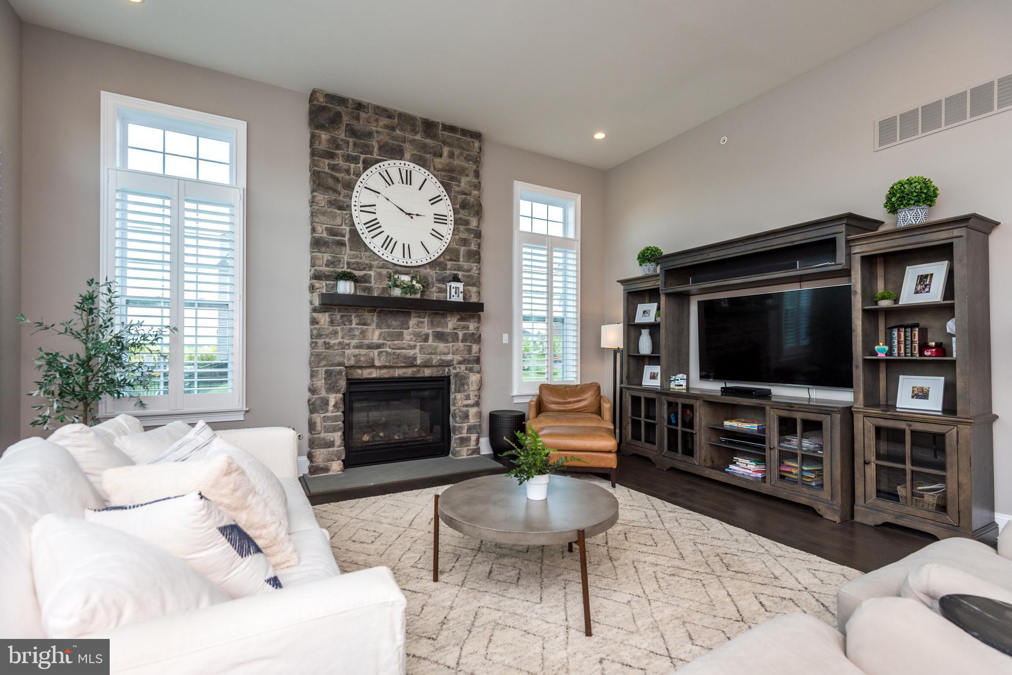 ESTATE AT MILL CREEK - Residential