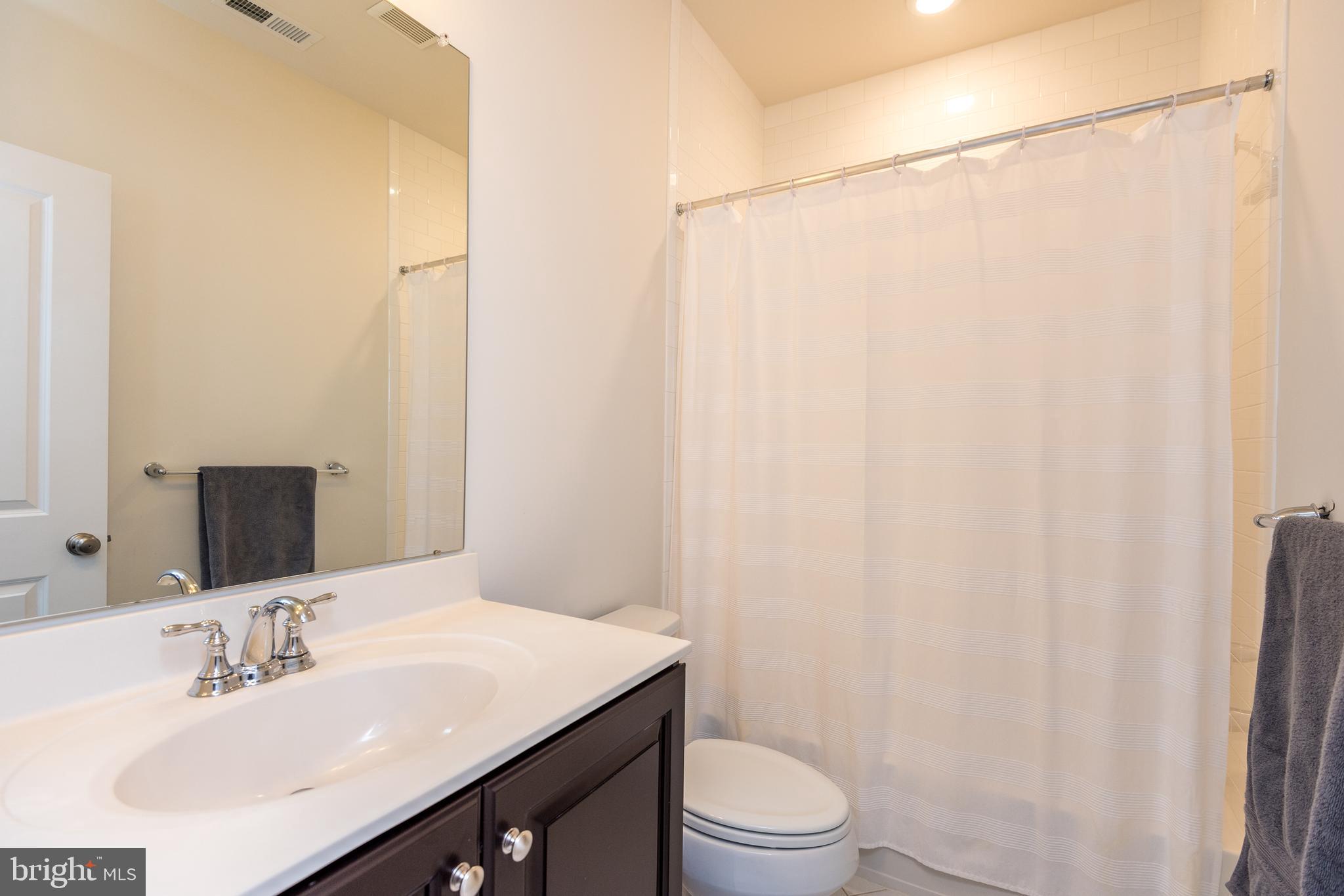 ESTATE AT MILL CREEK - Residential