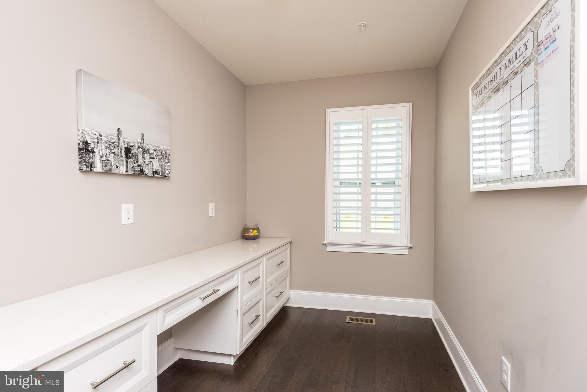 ESTATE AT MILL CREEK - Residential