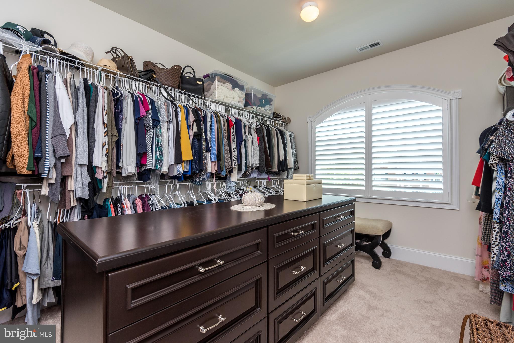 ESTATE AT MILL CREEK - Residential