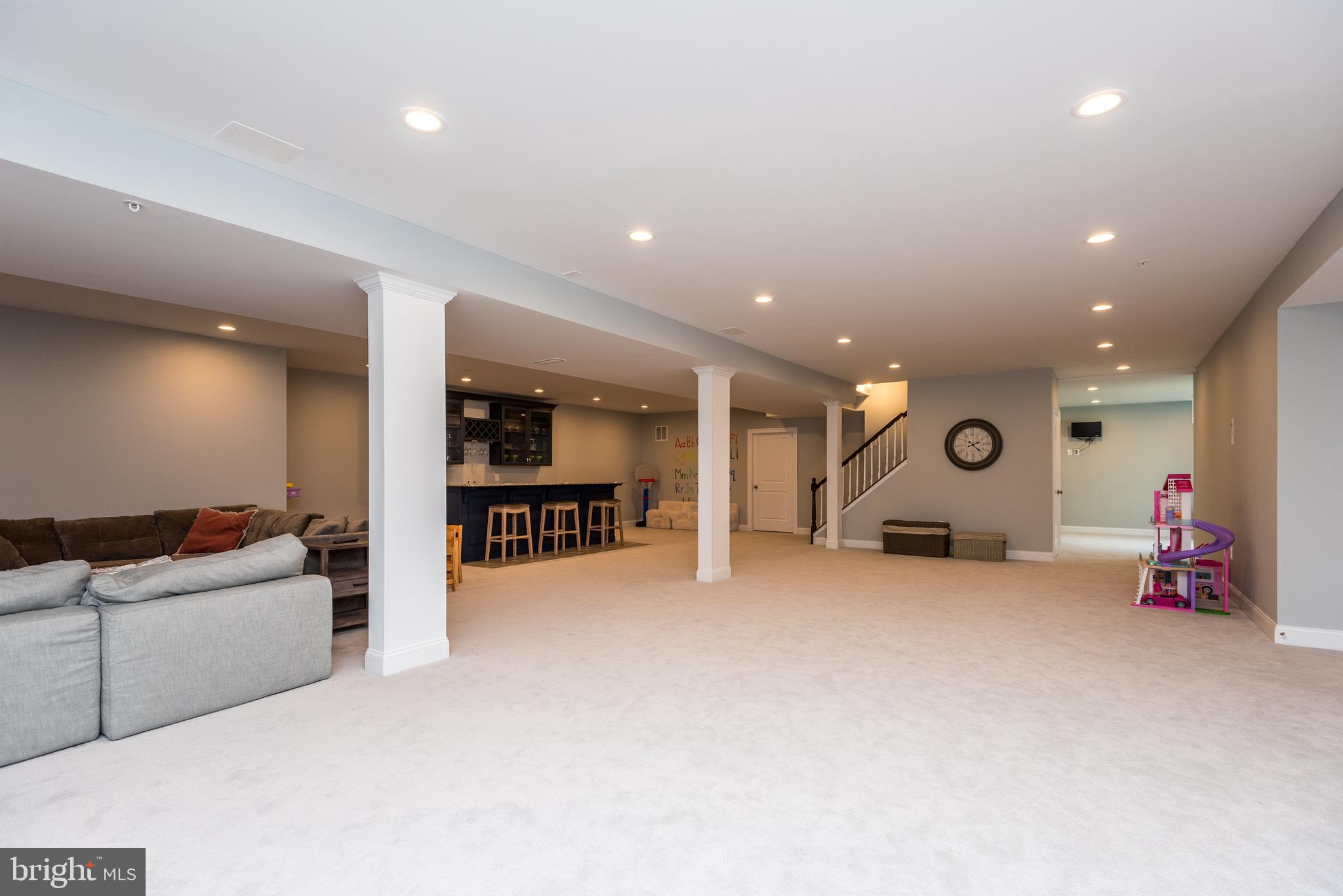 ESTATE AT MILL CREEK - Residential