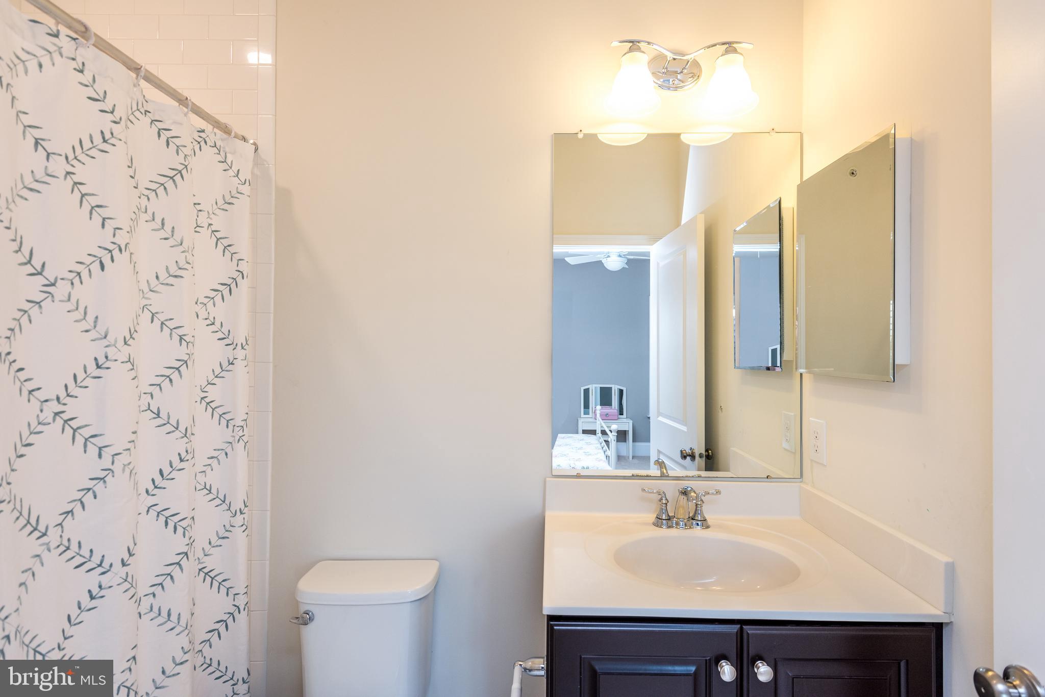 ESTATE AT MILL CREEK - Residential