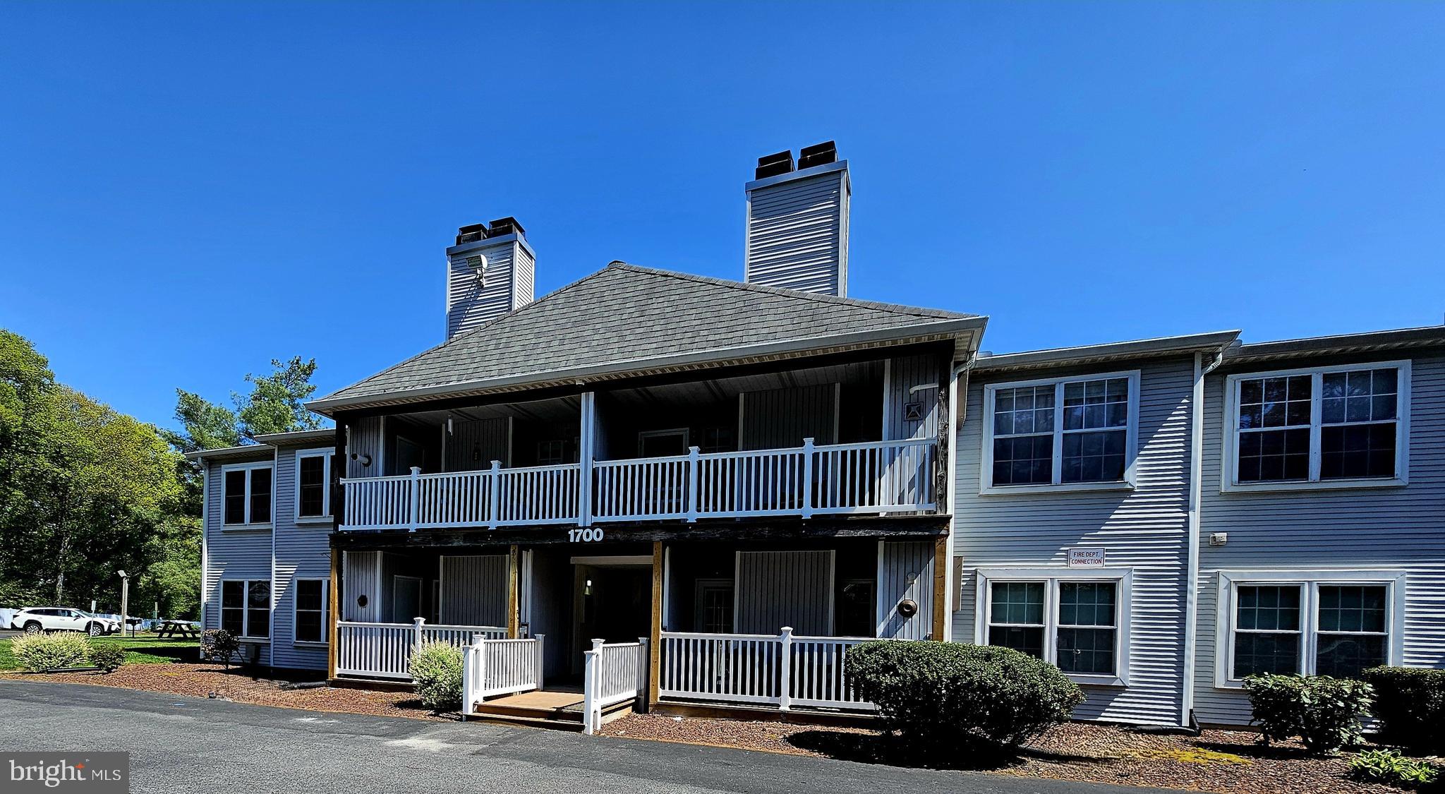 1704 WATERS EDGE DRIVE 105