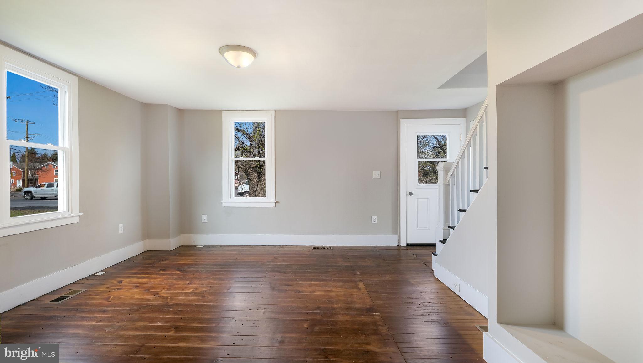5182 POINT PLEASANT PIKE