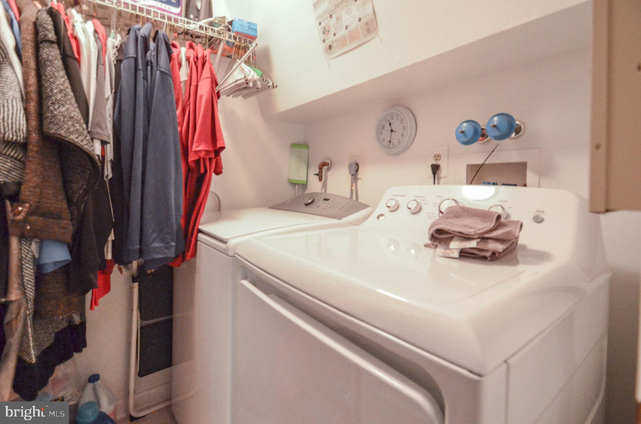 BROOKSTONE - Residential